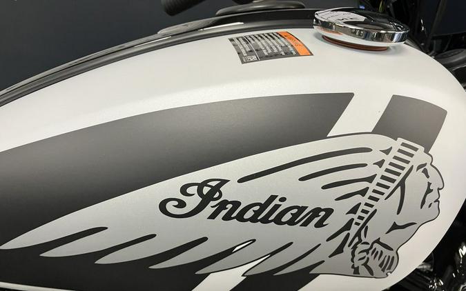 2024 Indian Motorcycle® Sport Chief Ghost White Metallic Smoke