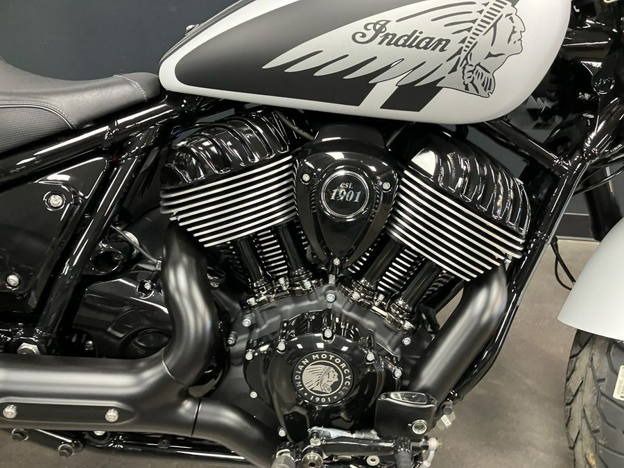 2024 Indian Motorcycle® Sport Chief Ghost White Metallic Smoke