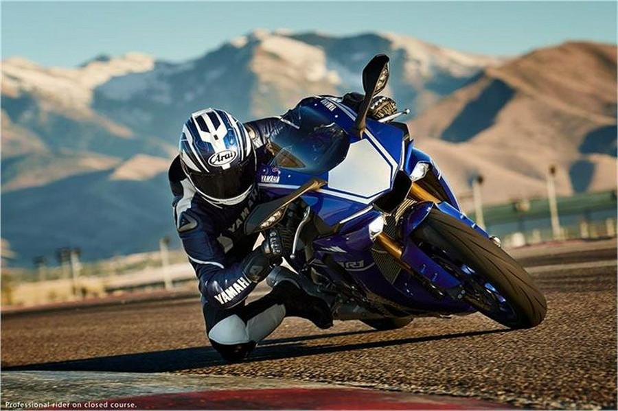 2017 Yamaha Motor Corp., USA YZF-R1