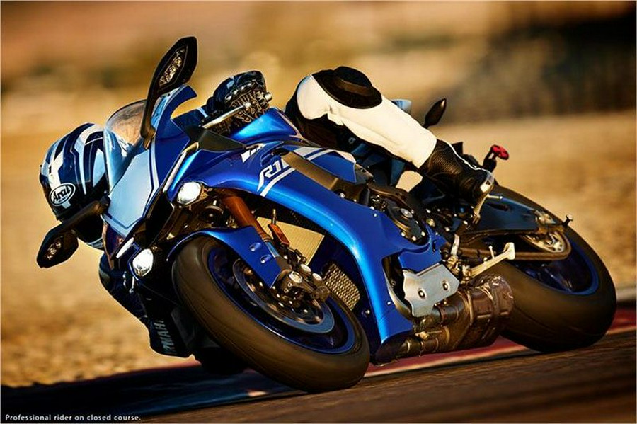 2017 Yamaha Motor Corp., USA YZF-R1