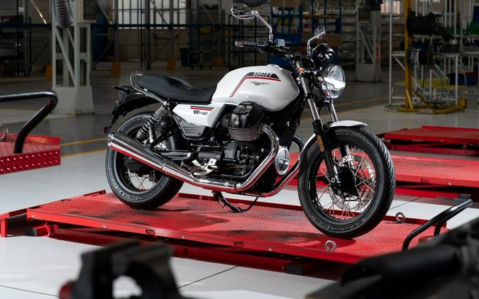 2027 Moto Guzzi V7 Special