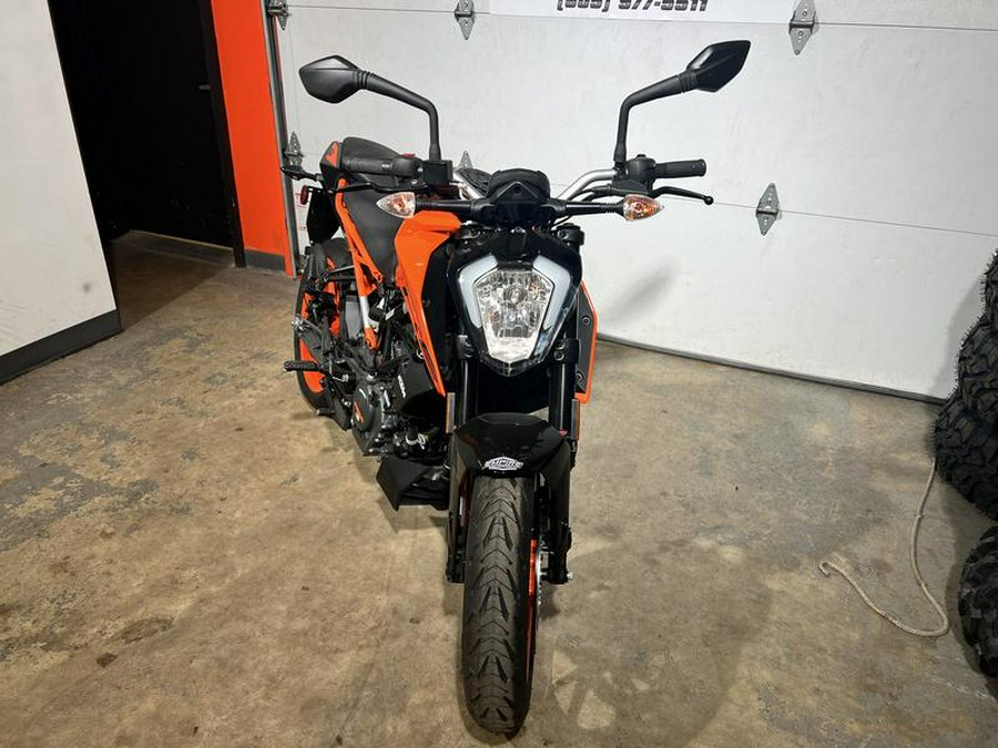 2023 KTM 200 Duke