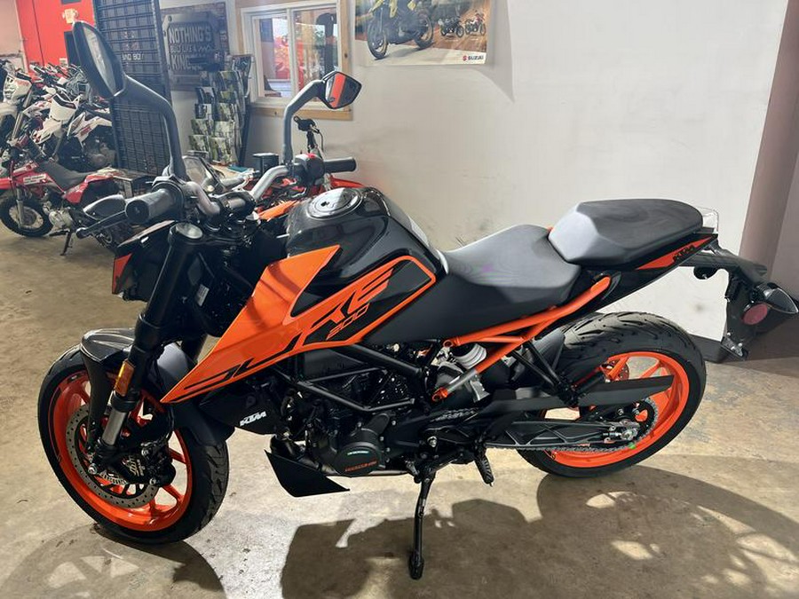 2023 KTM 200 Duke