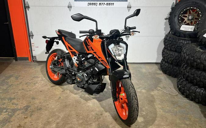 2023 KTM 200 Duke