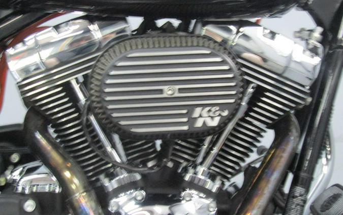 2011 Harley-Davidson® FLHRC - Road King® Classic