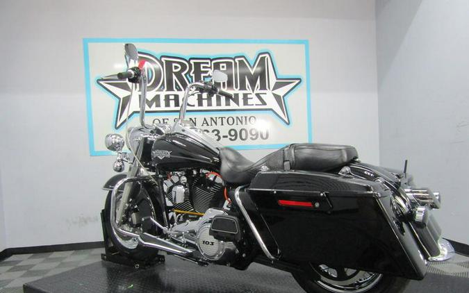 2011 Harley-Davidson® FLHRC - Road King® Classic