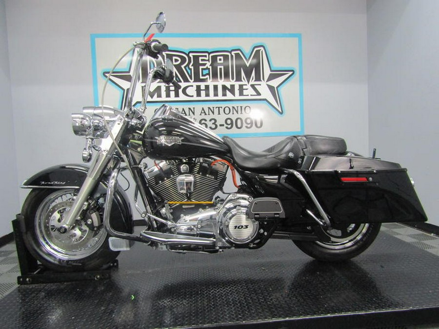 2011 Harley-Davidson® FLHRC - Road King® Classic