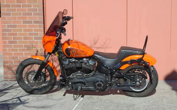 Harley-Davidson® Street Bob® 2020 FXBB Orange