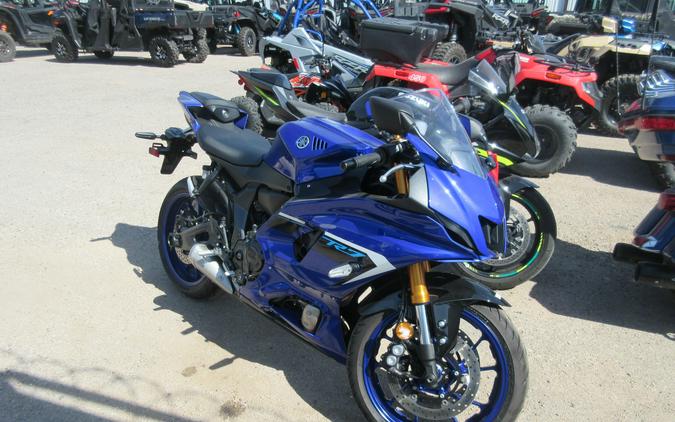 2025 YAMAHA YZF-R7