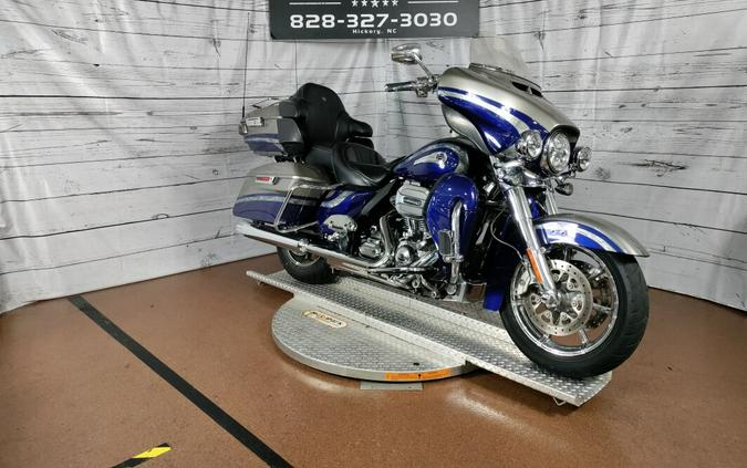 2016 Harley-Davidson CVO Limited Palladium Silver/Phantom Blue