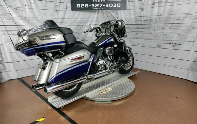 2016 Harley-Davidson CVO Limited Palladium Silver/Phantom Blue