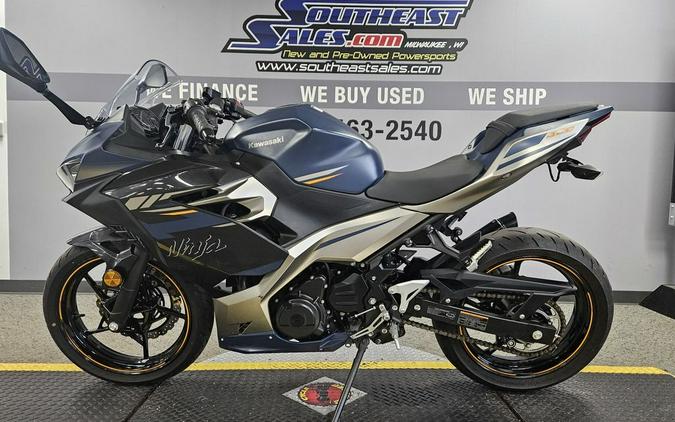 2023 Kawasaki Ninja® 400 Base