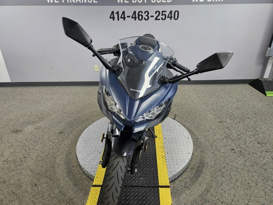 2023 Kawasaki Ninja® 400 Base