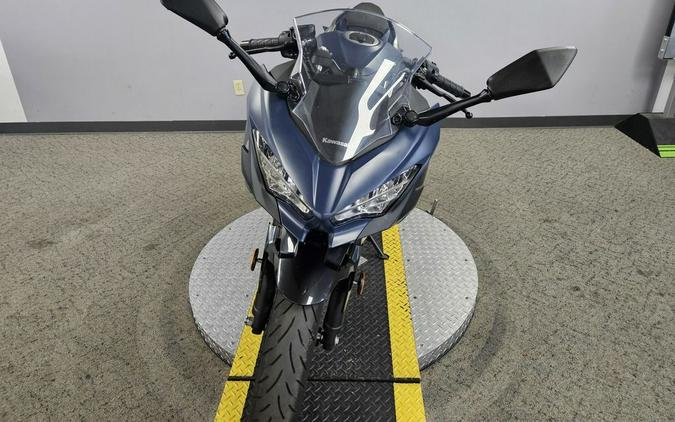 2023 Kawasaki Ninja® 400 Base