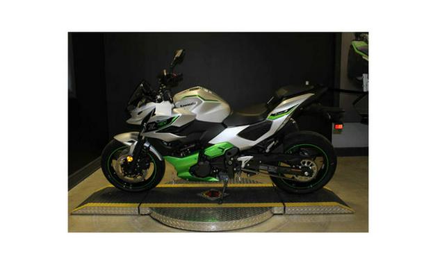 2024 Kawasaki Z7 Hybrid ABS