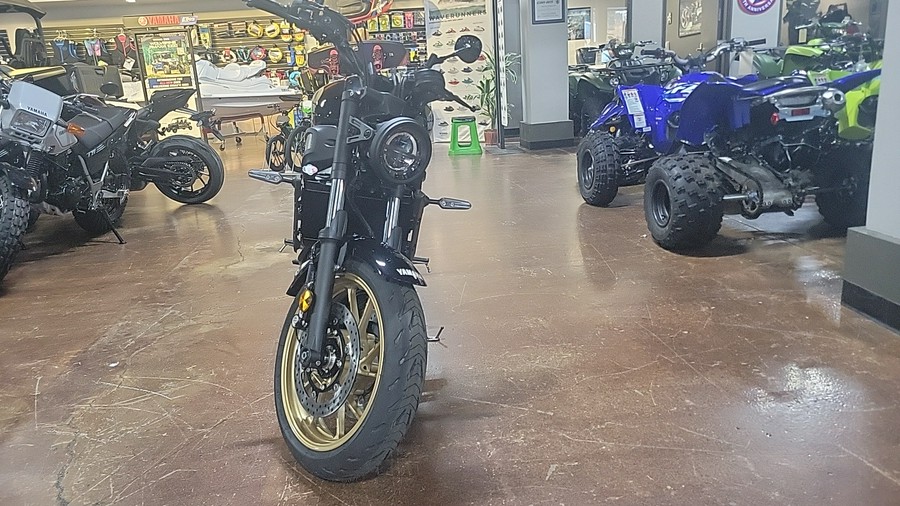 2025 Yamaha XSR700SB
