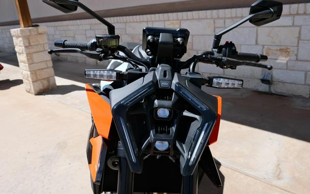 2027 KTM 990 DUKE