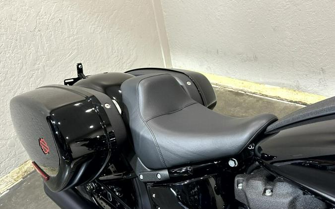 2026 Harley-Davidson® Low Rider™ ST Vivid Black Black Trim