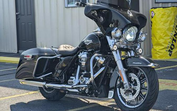 2017 Harley-Davidson Road King®