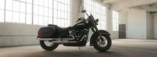 2018 Harley-Davidson Softail Heritage Classic 114 Review — From...