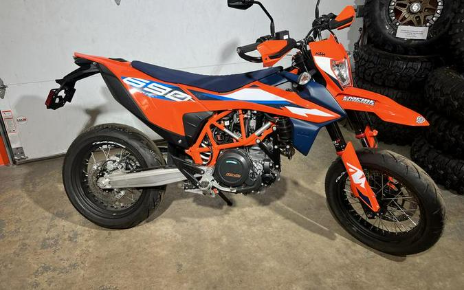 2023 KTM 690 SMC R