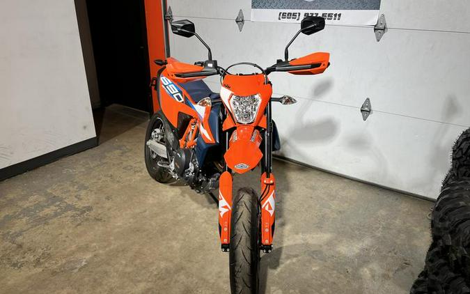 2023 KTM 690 SMC R