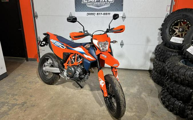 2023 KTM 690 SMC R