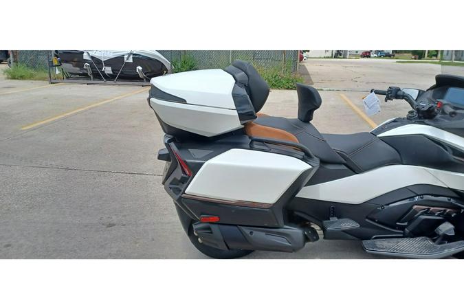 2024 Can-Am SPYDER RT STS 1330 SE6