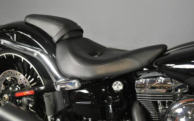 2017 Harley-Davidson Breakout