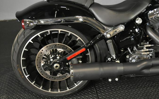 2017 Harley-Davidson Breakout