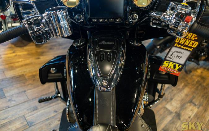 2017 Indian Motorcycle ROADMASTER THUNDER BLK 49ST Base