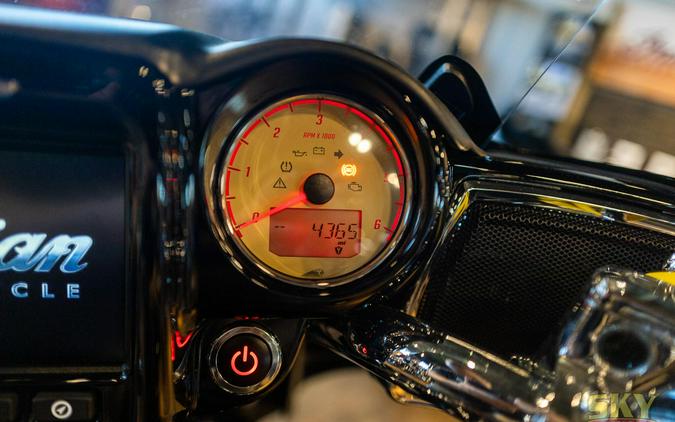 2017 Indian Motorcycle ROADMASTER THUNDER BLK 49ST Base