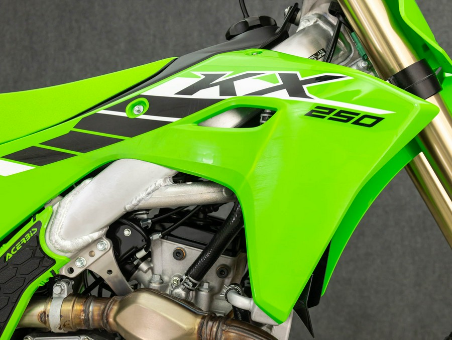 2025 KAWASAKI KX 250