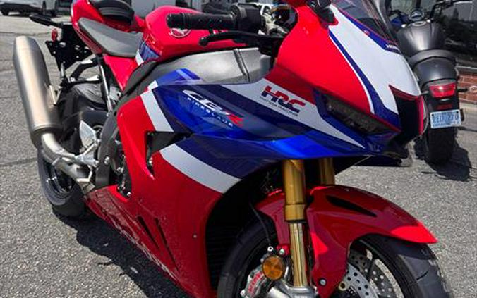 2026 Honda CBR1000RR-R Fireblade SP