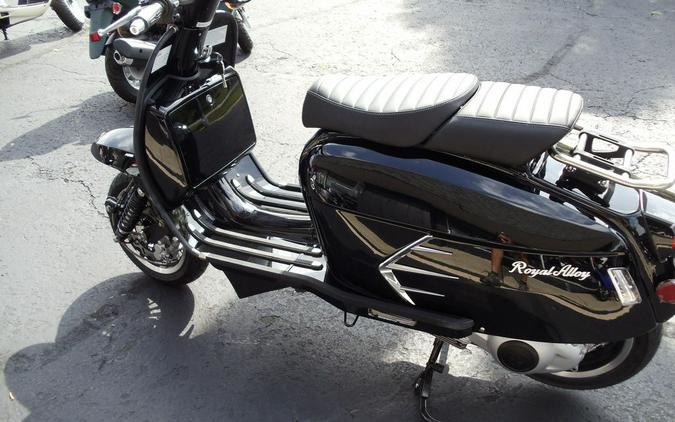 2025 Genuine Scooter Co Grand Prix 300s