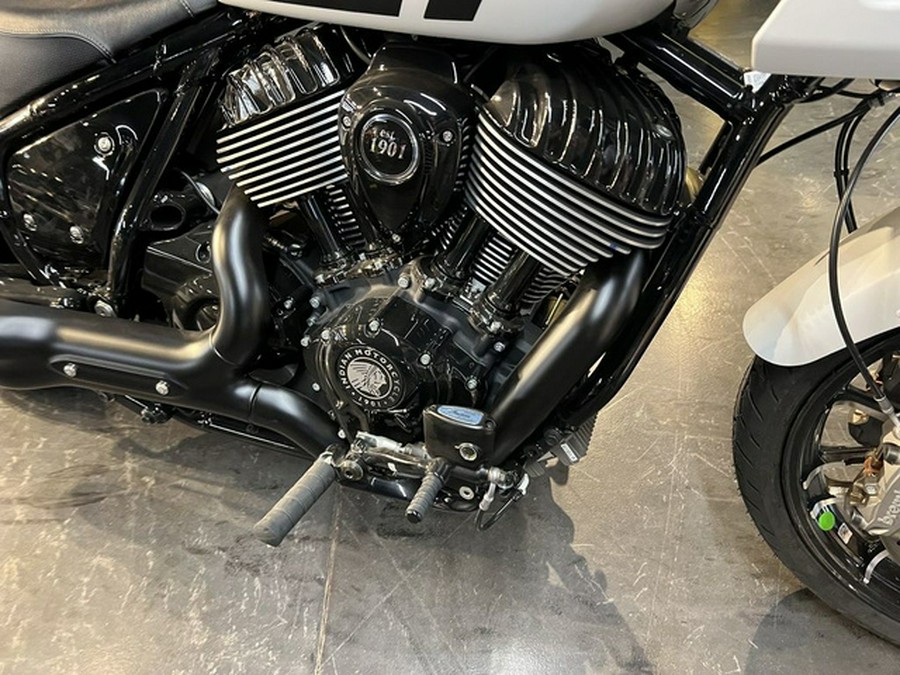 2024 Indian Sport Chief Ghost White Metallic Smoke
