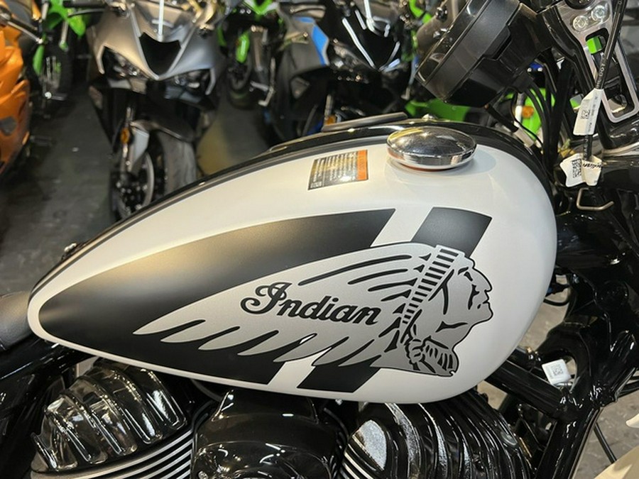 2024 Indian Sport Chief Ghost White Metallic Smoke