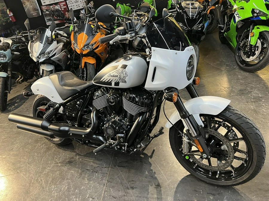 2024 Indian Sport Chief Ghost White Metallic Smoke