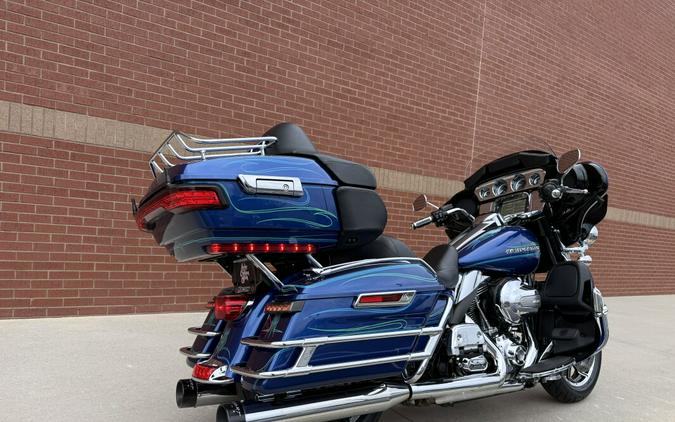 2015 Harley-Davidson® Ultra Limited Low Superior Blue