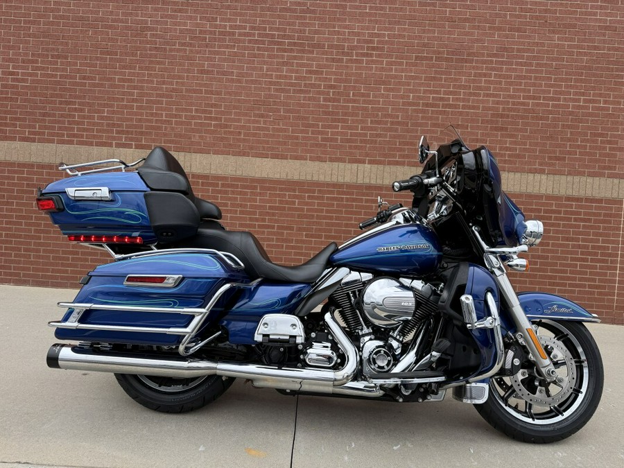 2015 Harley-Davidson® Ultra Limited Low Superior Blue
