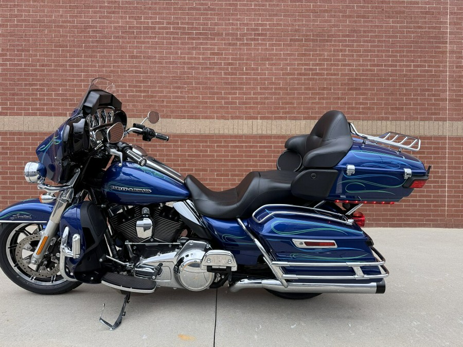 2015 Harley-Davidson® Ultra Limited Low Superior Blue