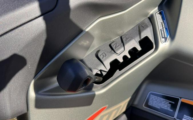 2026 Can-Am Outlander X Mr 1000R Loft Green Satin