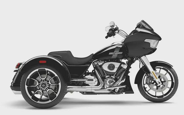 2026 Harley-Davidson® Road Glide 3 Vivid Black