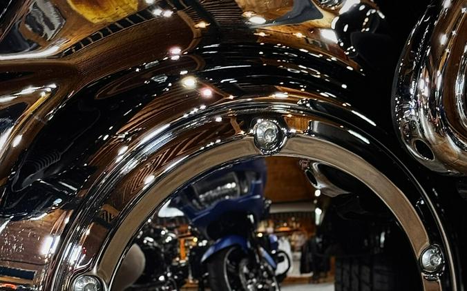 2026 Harley-Davidson® Road Glide 3 Vivid Black