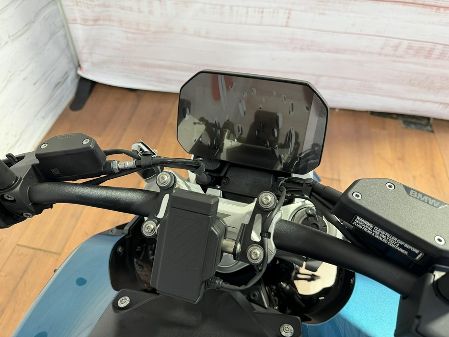 2026 BMW R 1300 R EXCELLENCE PACKAGE