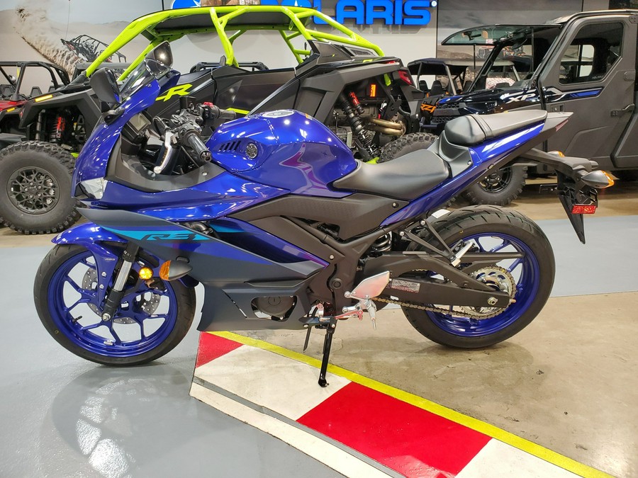 2024 Yamaha YZF-R3 ABS