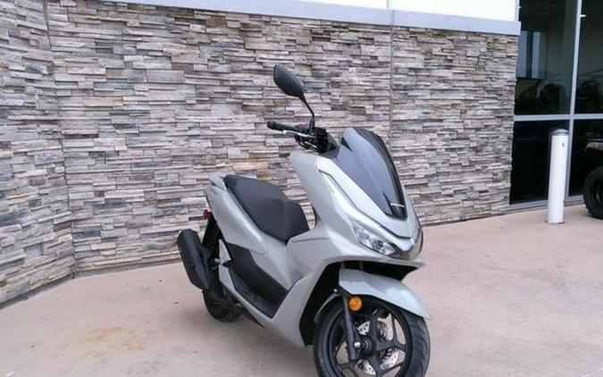 2025 Honda® PCX