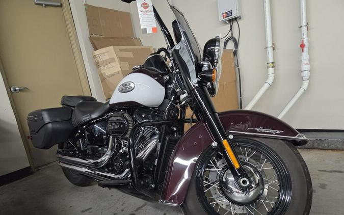 2021 Harley-Davidson® Heritage Classic 114 Vivid Black