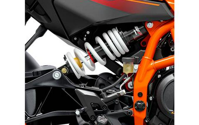 2025 KTM 390 Duke