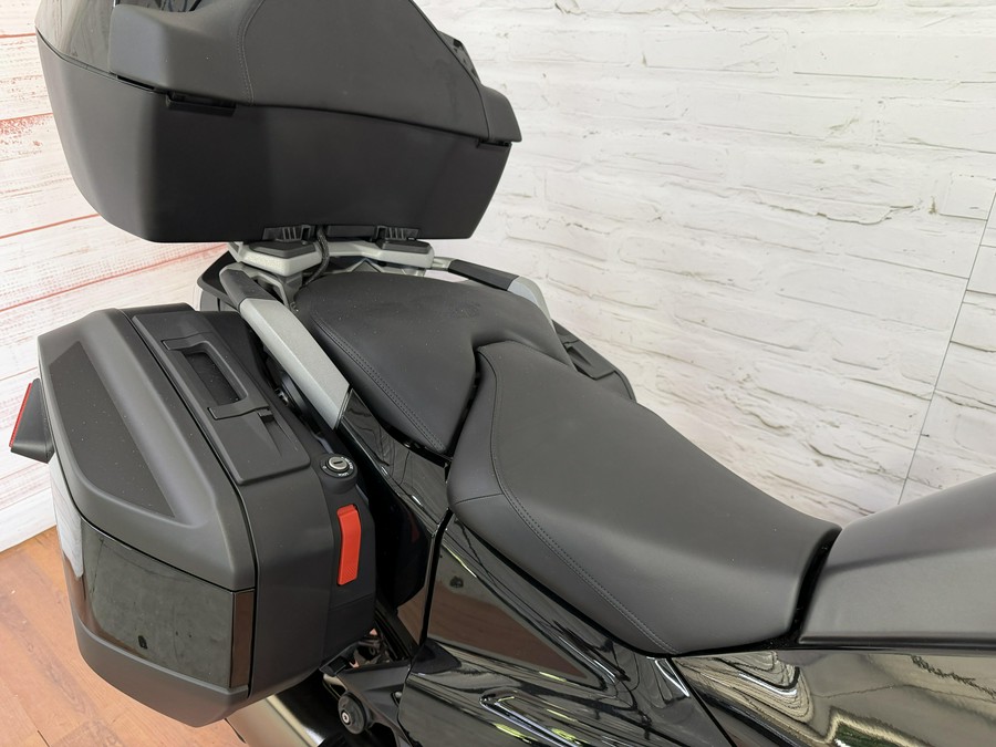 2026 BMW R 1300 RT AUTOSHIFT TRIPLE BLACK PACKAGE
